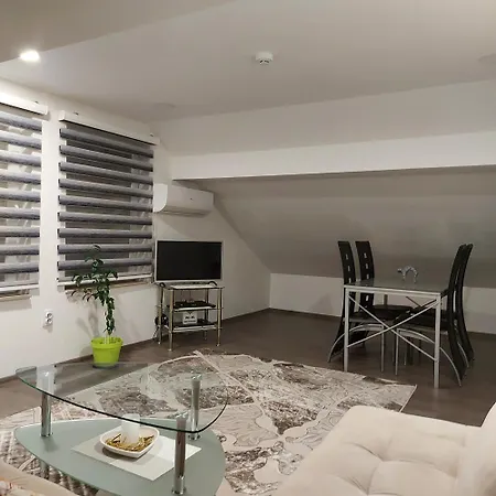 Apartment Magic S *